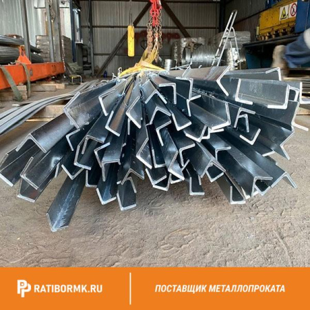 Уголок стальной равнополочный 100х100х12 мм С245 ГОСТ 8509-93